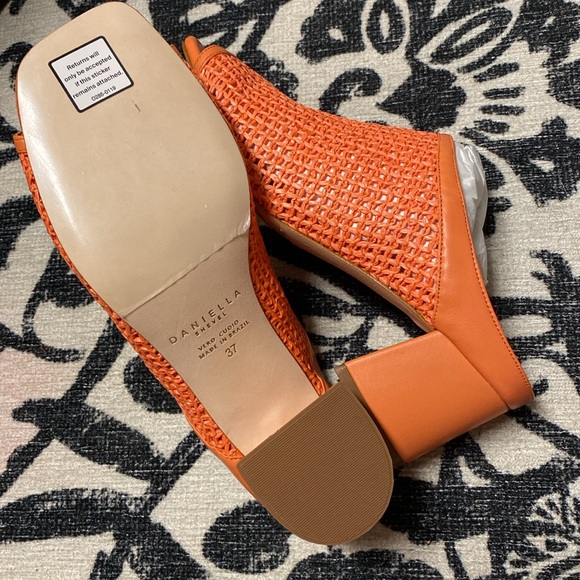 NWT Daniella Shevel SALMA Coral Nappa Leather Square Toe Sandal Low Heel 37 - Picture 8 of 9